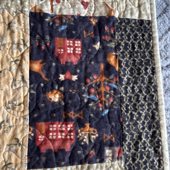 Hand made flannel quilt - Picture 6 of 11